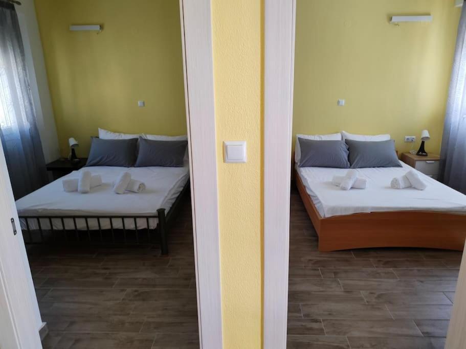 Poolview Apartment Ofrinion Luaran gambar